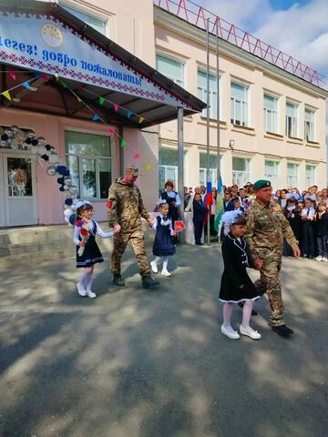 В День знаний ветераны СВО встретили первоклассников Белорецкого района
